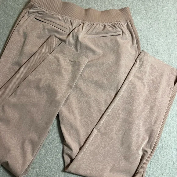 Athleta Brooklyn Textured Ankle pants Dusty pink - Picture 5 of 12